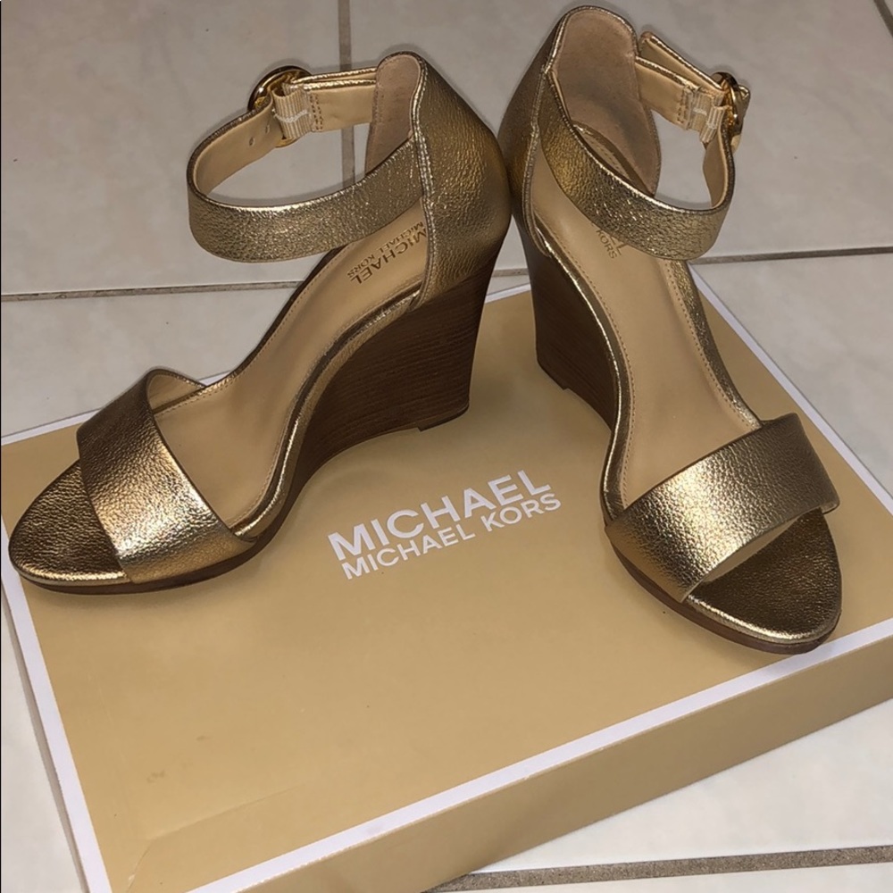 Michael Kors gold wedges